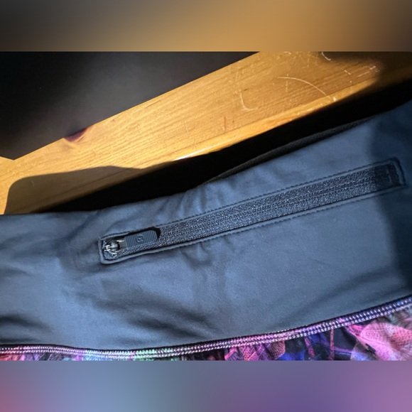 Lululemon running shorts - Picture 4 of 5